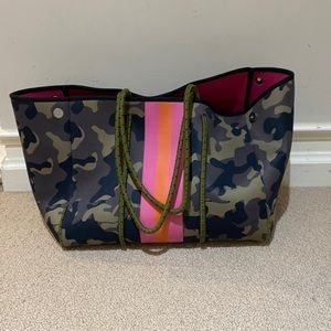 Camp Neoprene Tote with Accessory Bag